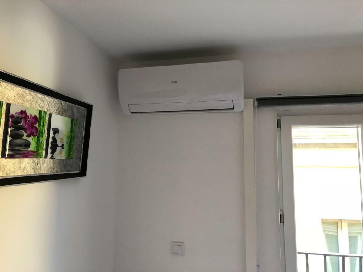 Apartment In Sol Madrid Buitenkant foto